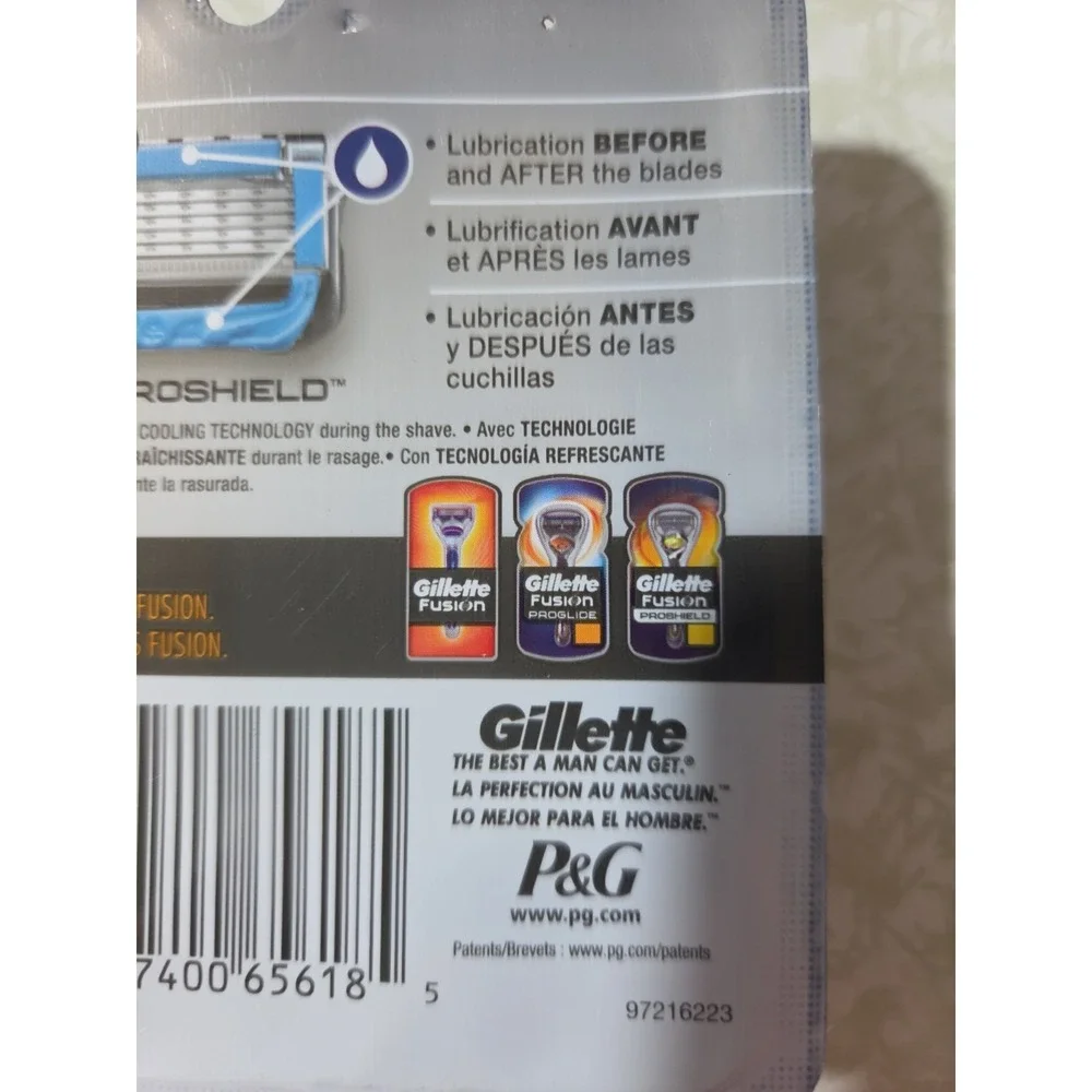 Gillette Fusion5 ProShield Chill Men's Razor Blades - 2 Pack